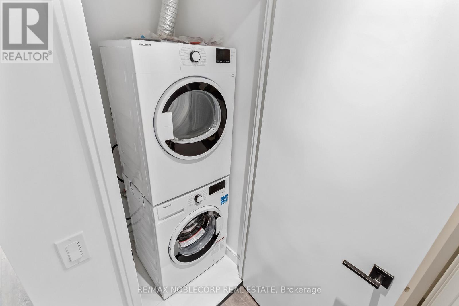 919 - 60 Tannery Road, Toronto (Waterfront Communities), Ontario  M5A 0S8 - Photo 11 - C12490678