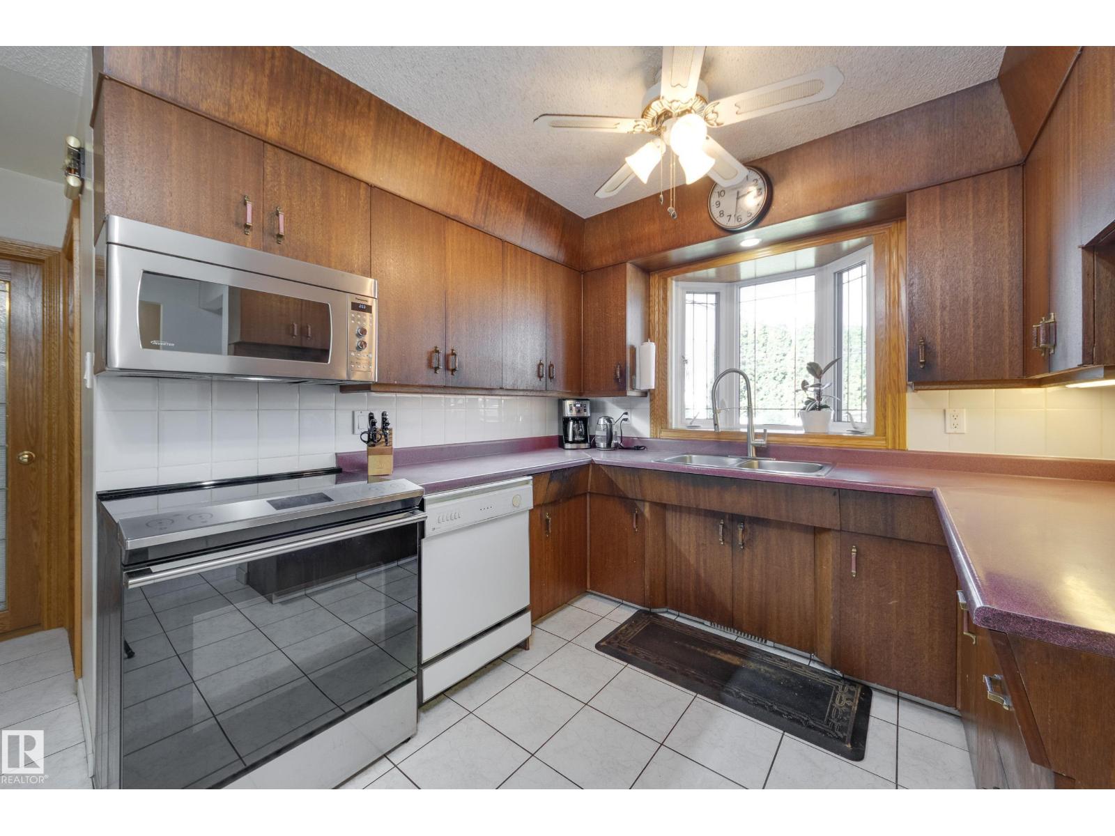 7512 129a Av Nw Nw, Edmonton, Alberta  T5C 1W9 - Photo 20 - E4458261