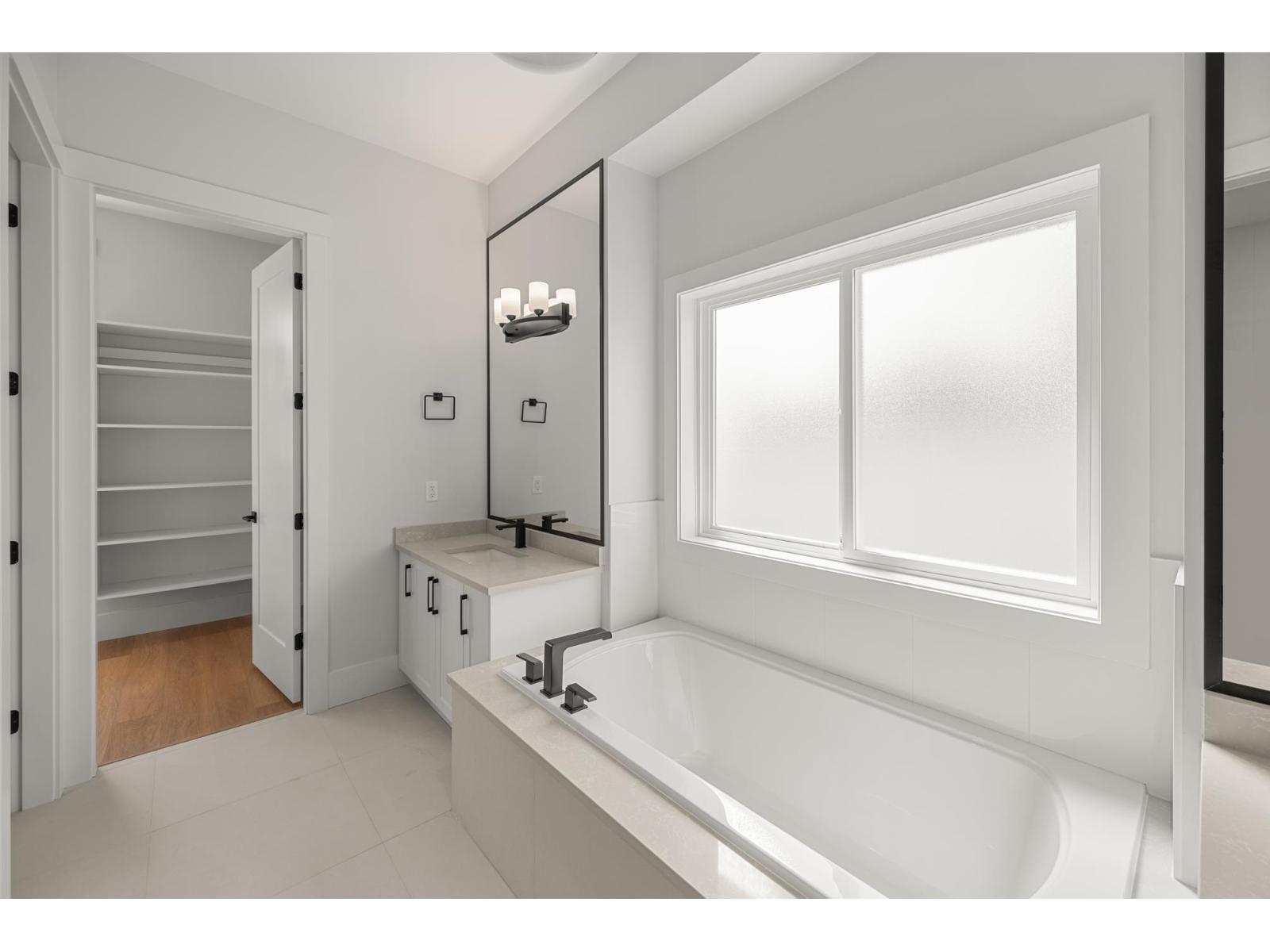 24833 Robertson Crescent, Langley, British Columbia  V4W 1W7 - Photo 21 - R3062896