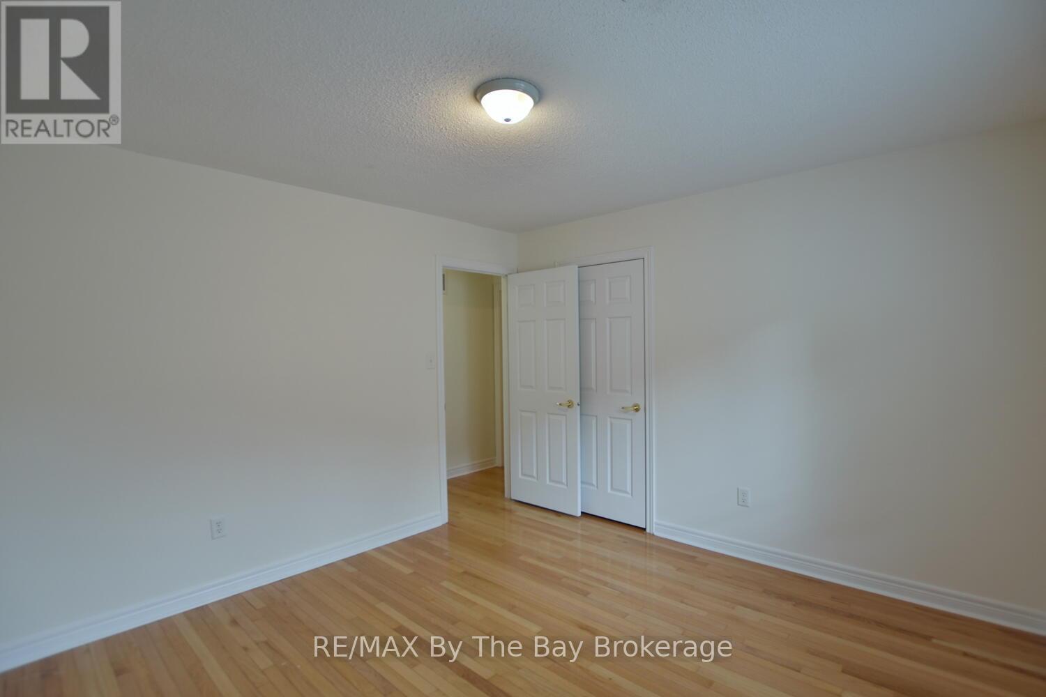 7 Meadowood Drive, Wasaga Beach, Ontario  L9Z 3C2 - Photo 37 - S12491758