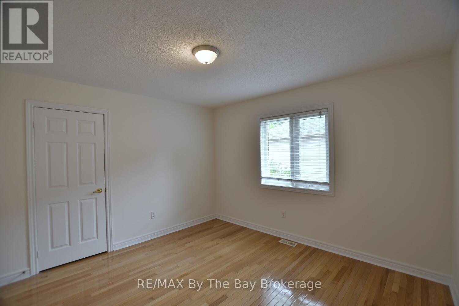 7 Meadowood Drive, Wasaga Beach, Ontario  L9Z 3C2 - Photo 38 - S12491758