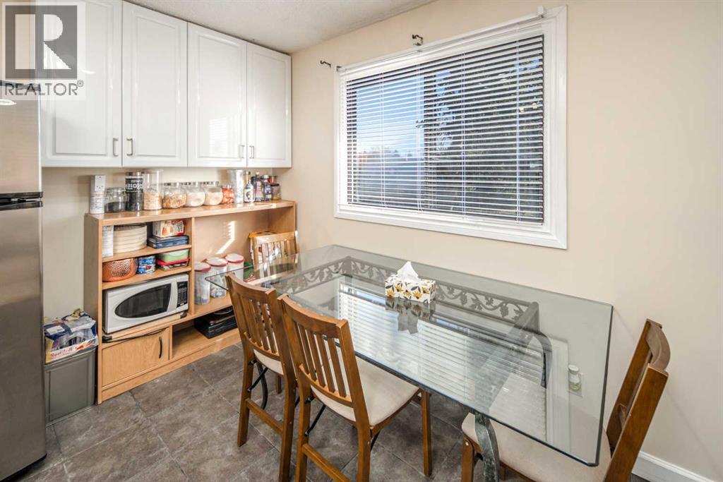 112 Shawmeadows Crescent Sw, Calgary, Alberta  T2Y 1A9 - Photo 12 - A2267684