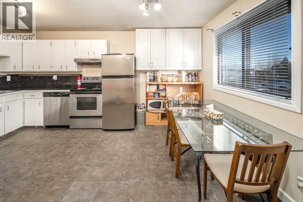 112 Shawmeadows Crescent Sw, Calgary, Alberta  T2Y 1A9 - Photo 7 - A2267684