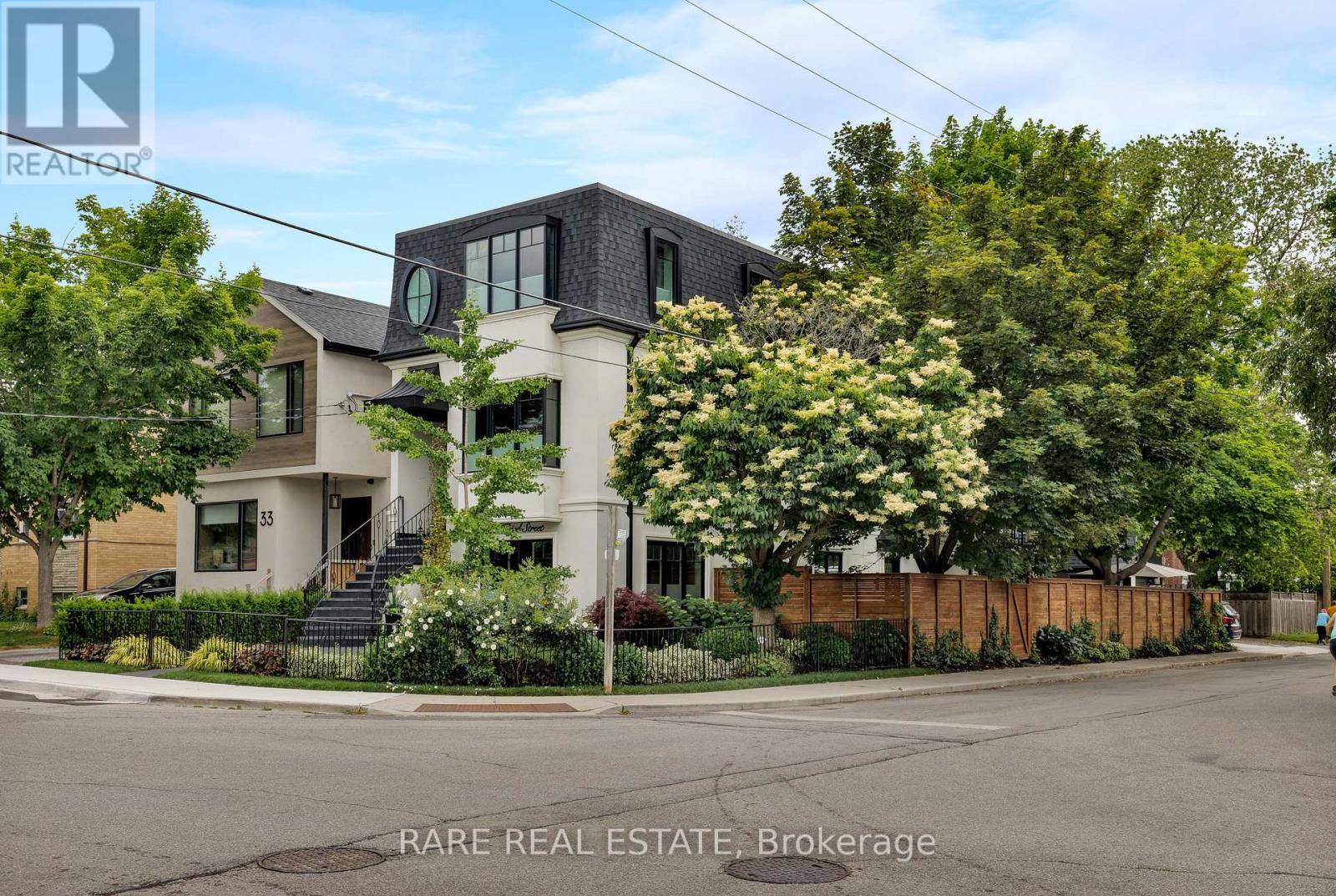 31 Third Street, Toronto, Ontario  M8V 2X7 - Photo 3 - W12263885