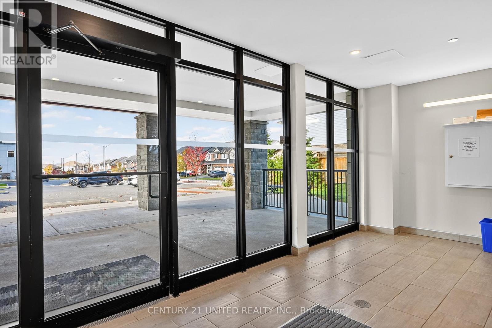 206 - 344 Florence Drive, Peterborough (Monaghan Ward 2), Ontario  K9J 0K4 - Photo 4 - X12491586