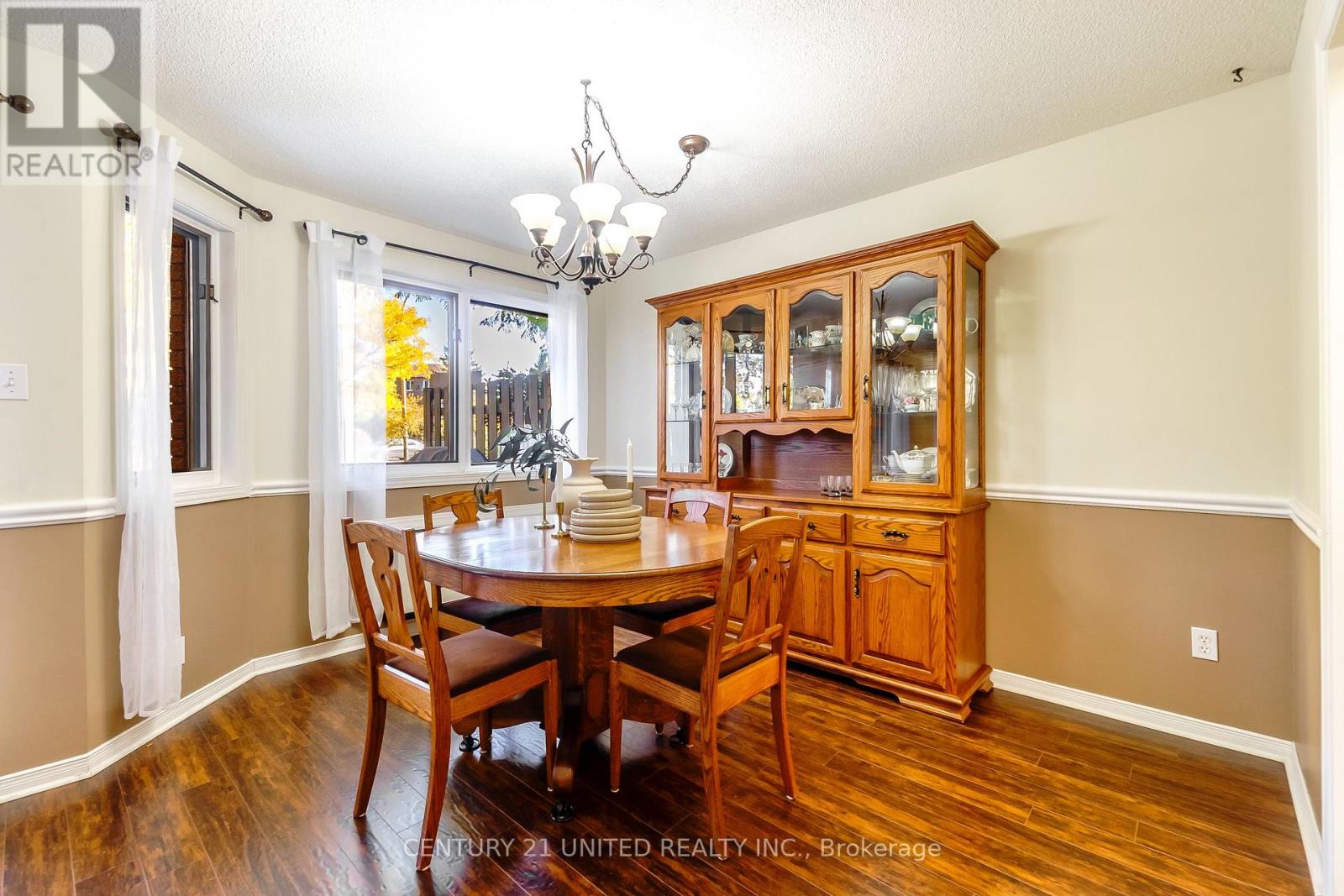 15 - 36 Champlain Crescent, Peterborough (Northcrest Ward 5), Ontario  K9L 1T1 - Photo 12 - X12491620