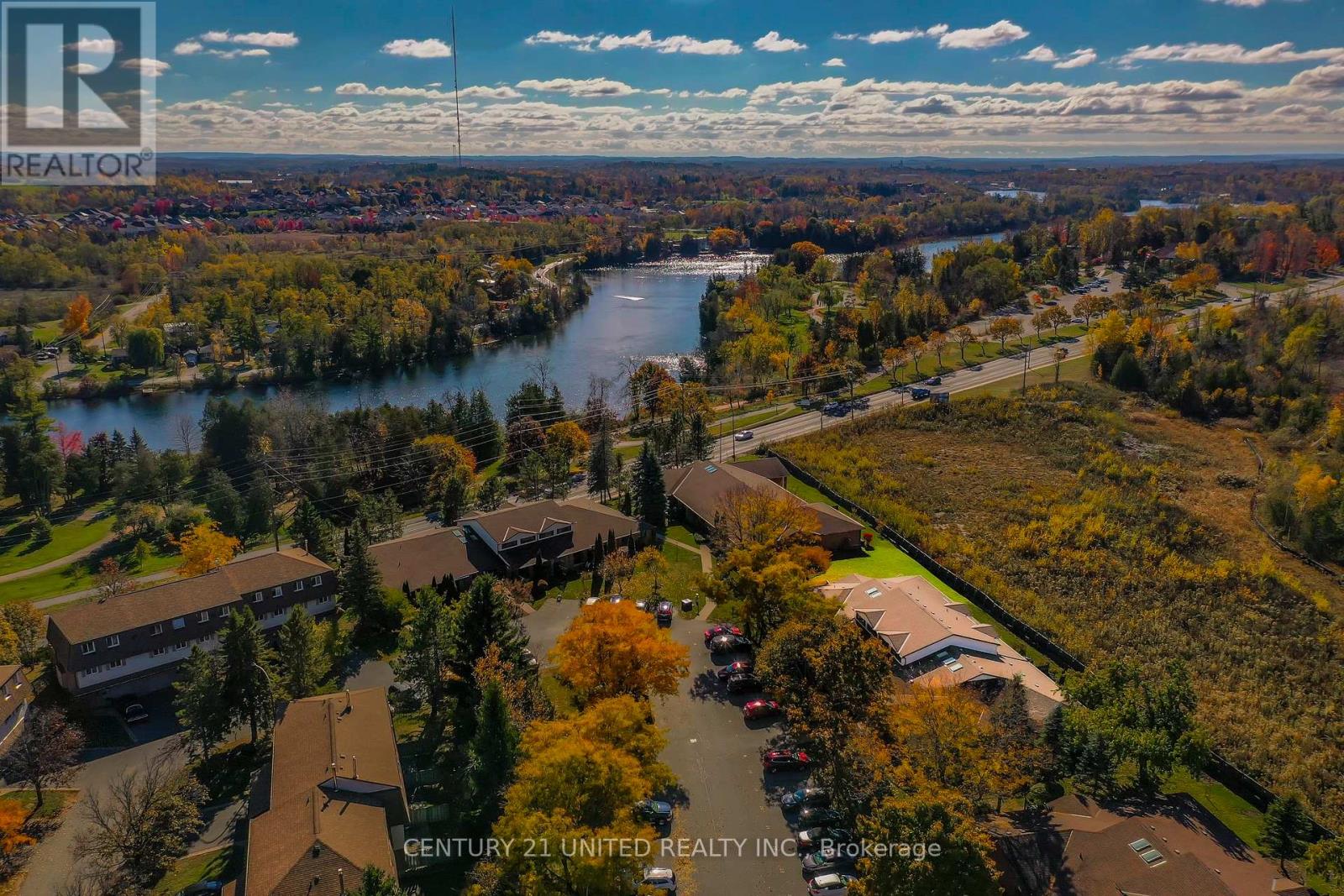 15 - 36 Champlain Crescent, Peterborough (Northcrest Ward 5), Ontario  K9L 1T1 - Photo 40 - X12491620