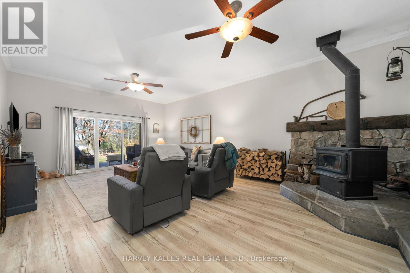 12130 Loyalist Parkway, Prince Edward County, Ontario  K0K 2T0 - Photo 10 - X12491884