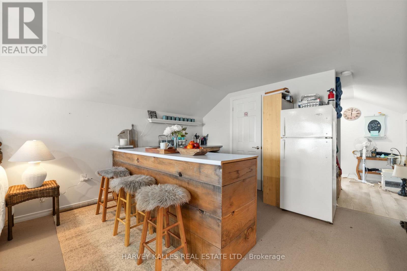 12130 Loyalist Parkway, Prince Edward County, Ontario  K0K 2T0 - Photo 25 - X12491884