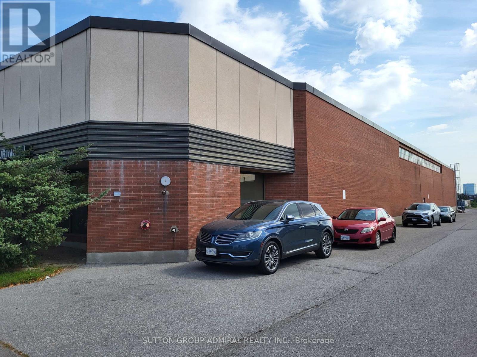 215 Dolomite Drive, Toronto (York University Heights), Ontario  M3J 2N1 - Photo 38 - W12488496