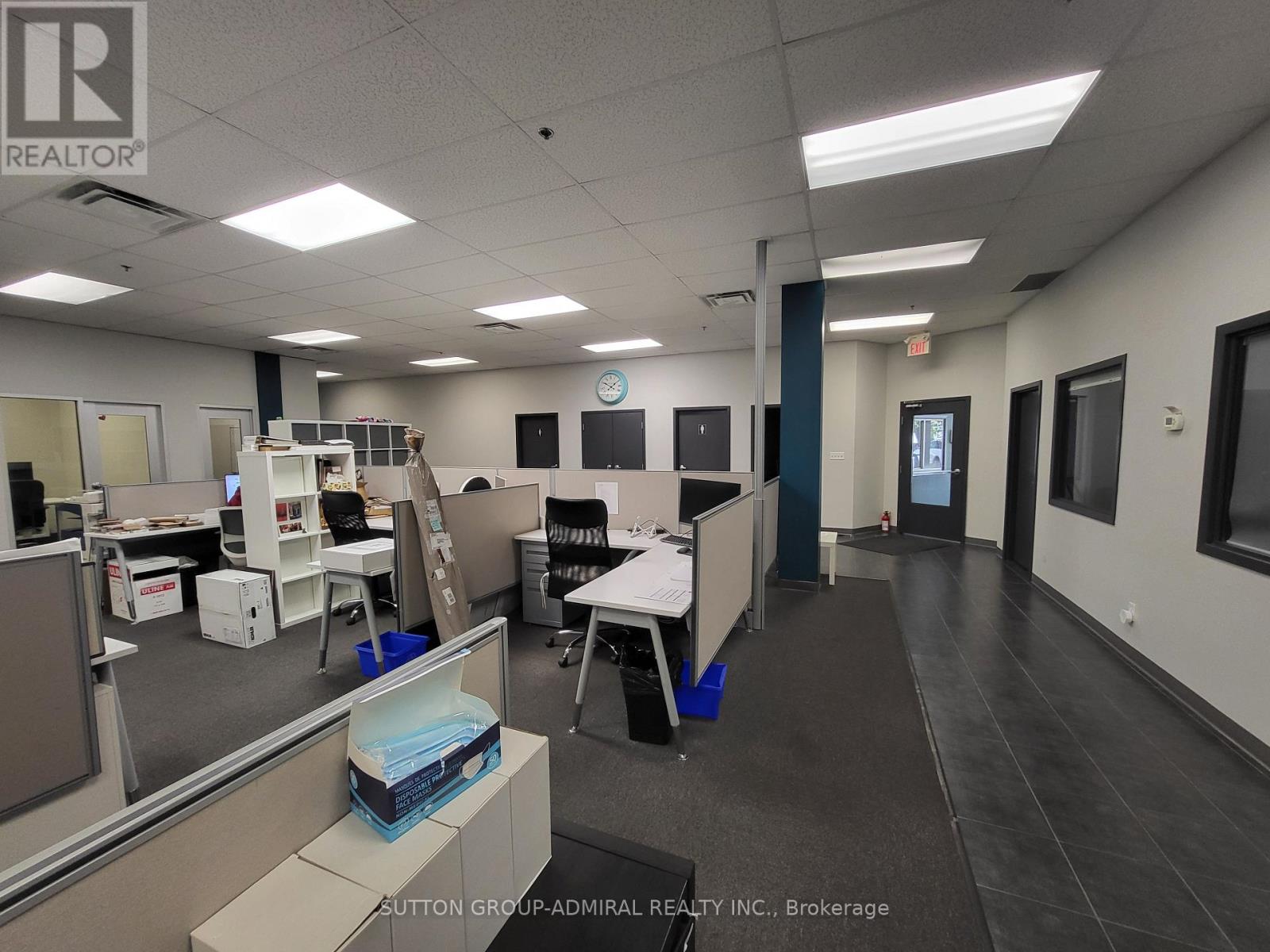 215 Dolomite Drive, Toronto (York University Heights), Ontario  M3J 2N1 - Photo 22 - W12488496