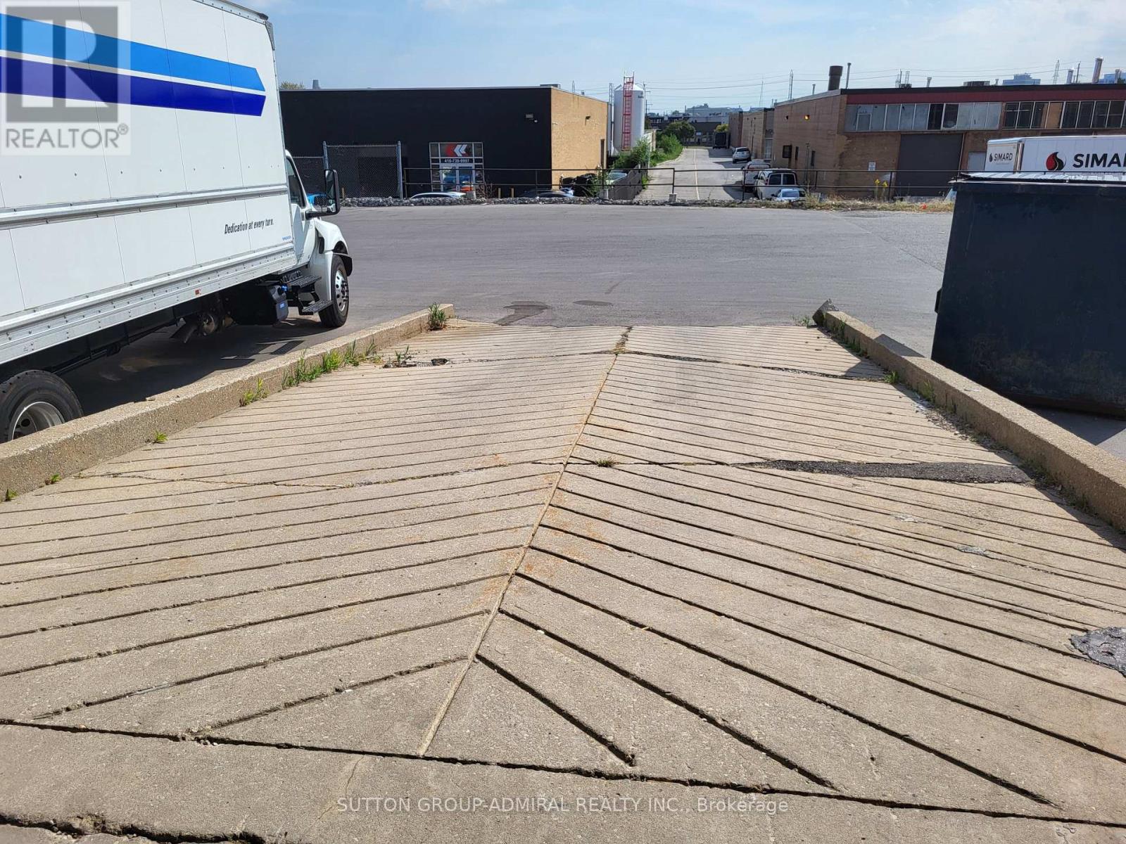 215 Dolomite Drive, Toronto (York University Heights), Ontario  M3J 2N1 - Photo 20 - W12488496