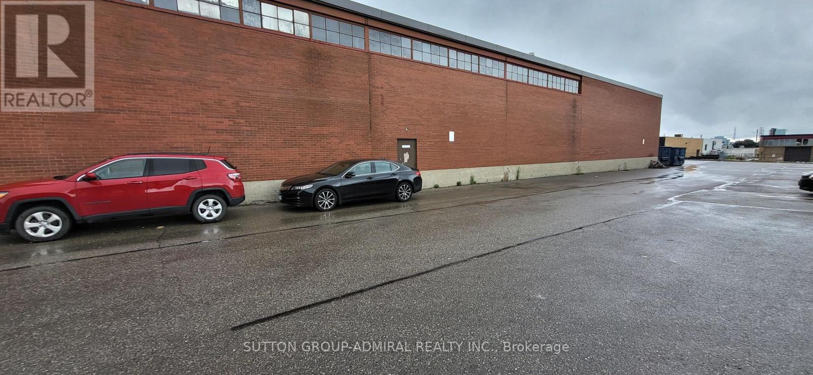 215 Dolomite Drive, Toronto (York University Heights), Ontario  M3J 2N1 - Photo 41 - W12488496