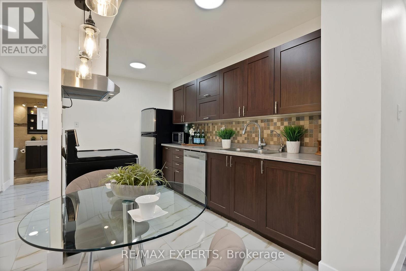 1013 - 390 Dixon Road, Toronto, Ontario  M9R 1T4 - Photo 13 - W12490374