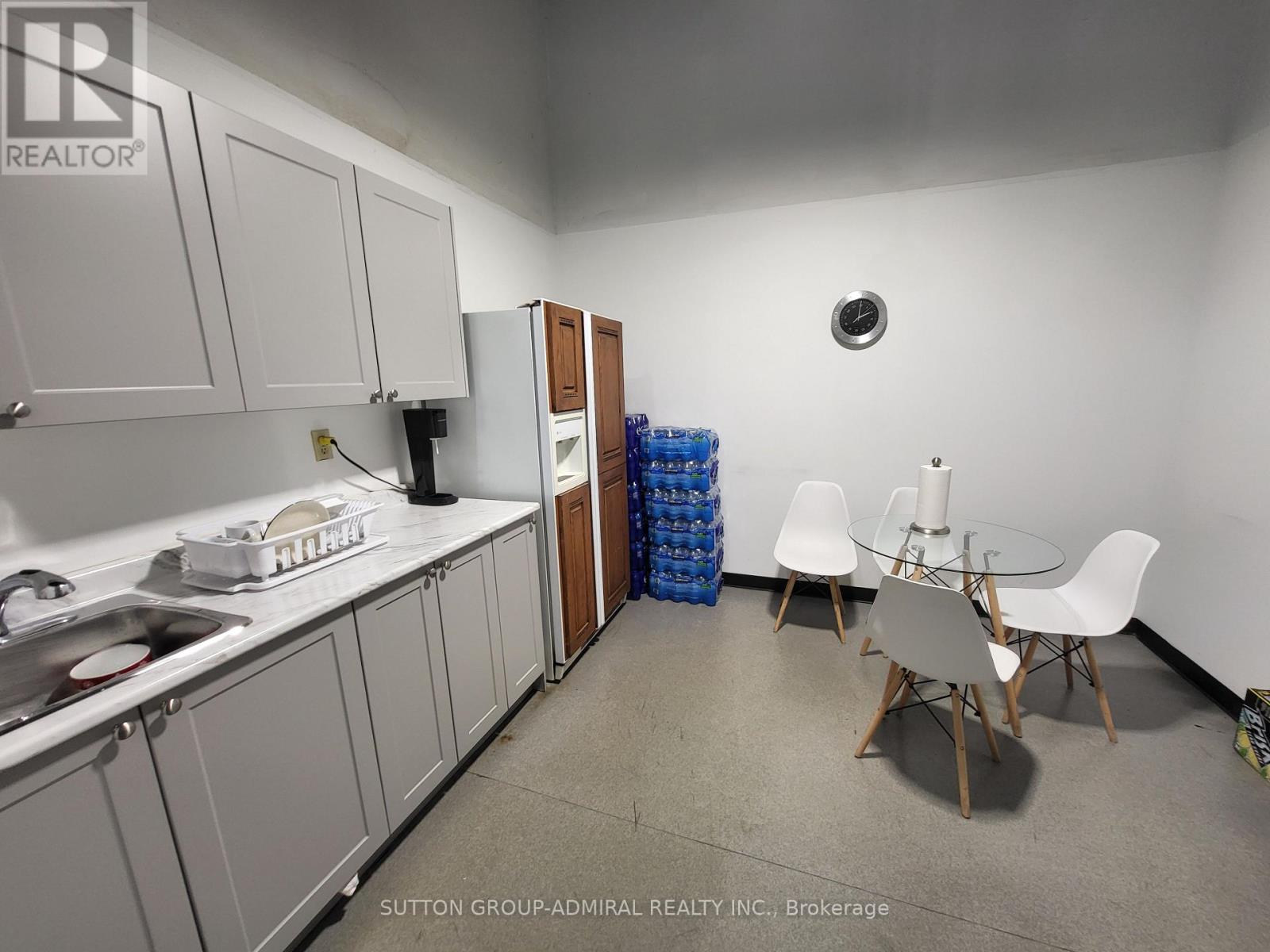 215 Dolomite Drive, Toronto (York University Heights), Ontario  M3J 2N1 - Photo 31 - W12488496