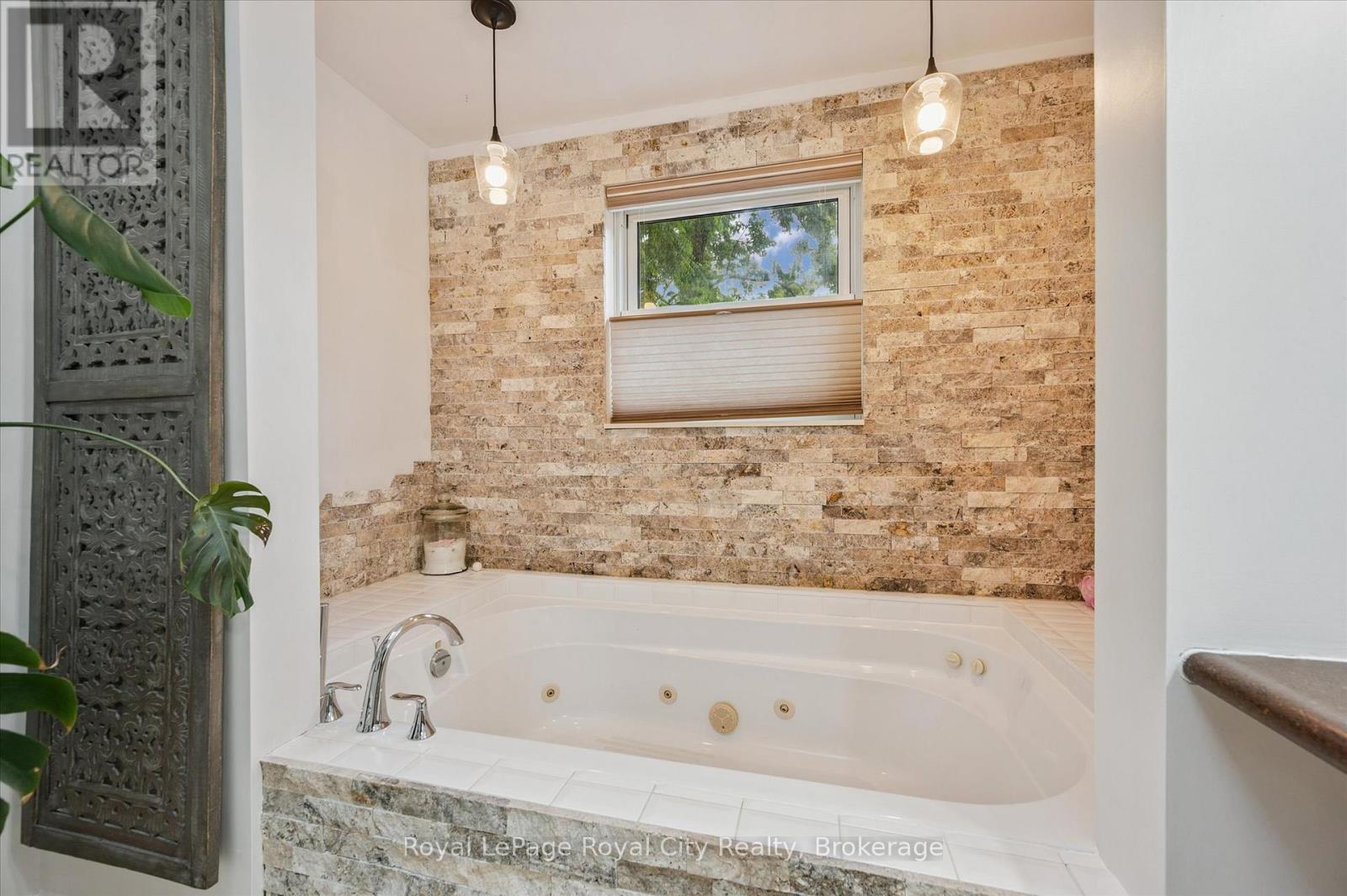 37 Brock Street, Kitchener, Ontario  N2M 1X2 - Photo 26 - X12491630