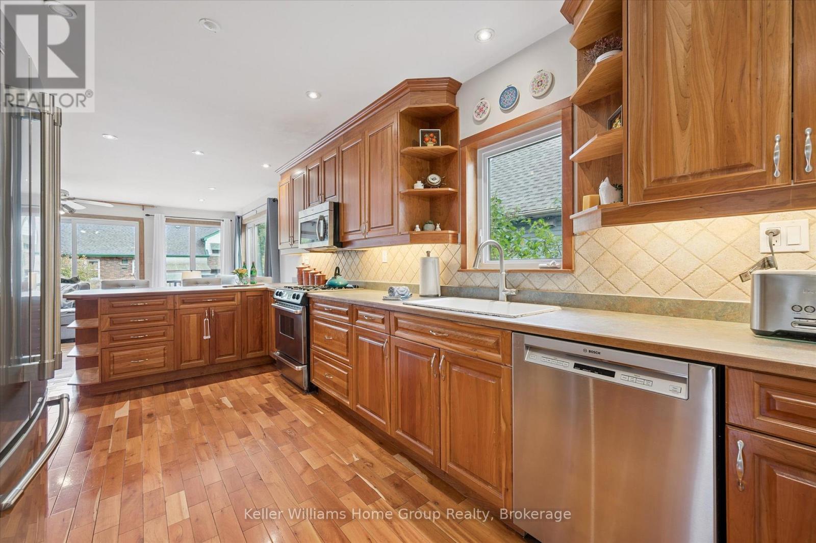 47 Hillcrest Drive, Guelph (St. George's), Ontario  N1E 4W8 - Photo 13 - X12491668