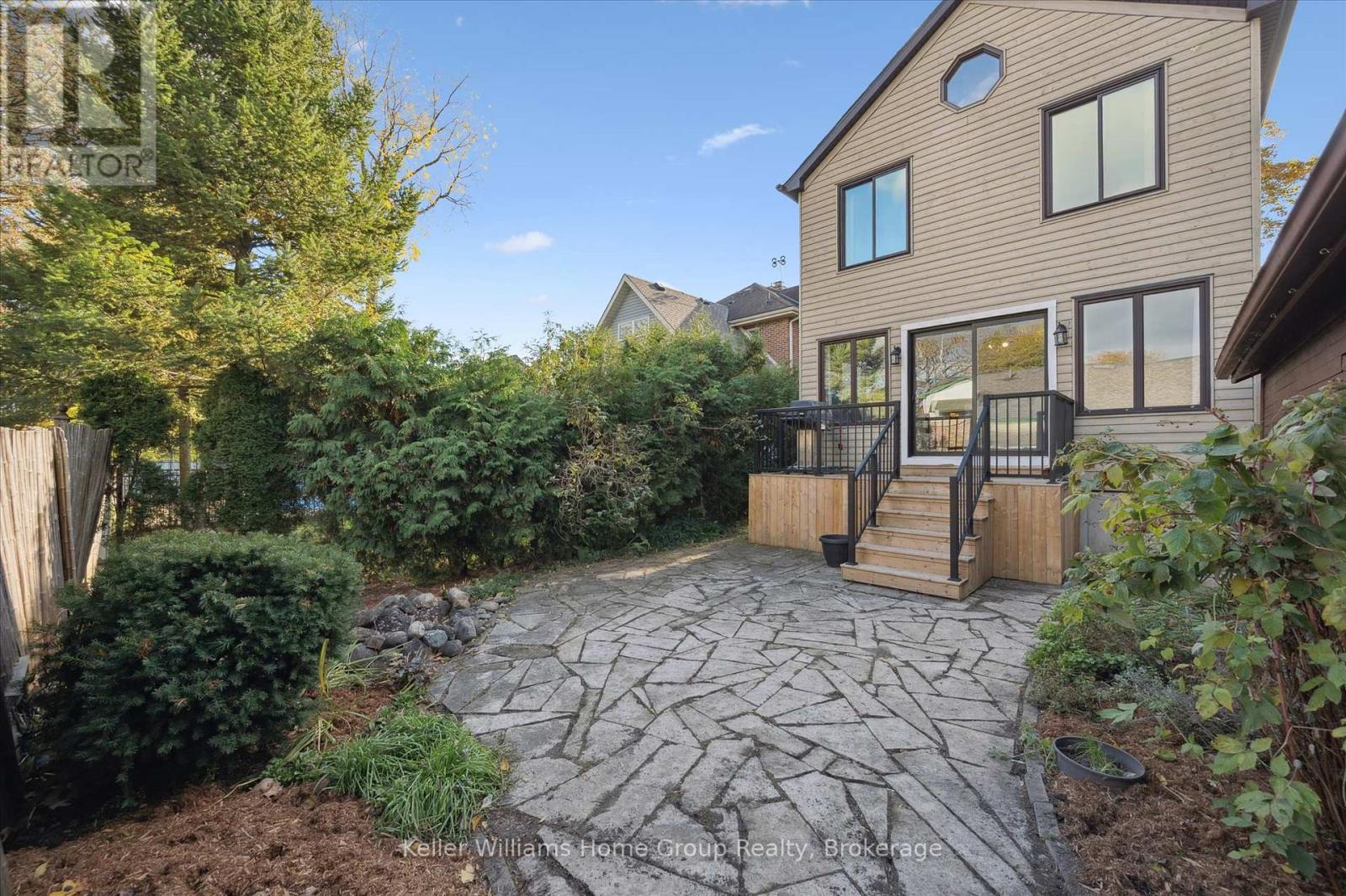 47 Hillcrest Drive, Guelph (St. George's), Ontario  N1E 4W8 - Photo 38 - X12491668