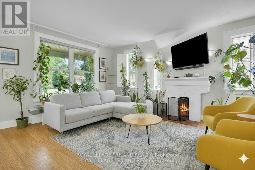 87 Iroquois Avenue, London South (South G), Ontario  N6C 2K7 - Photo 11 - X12491662