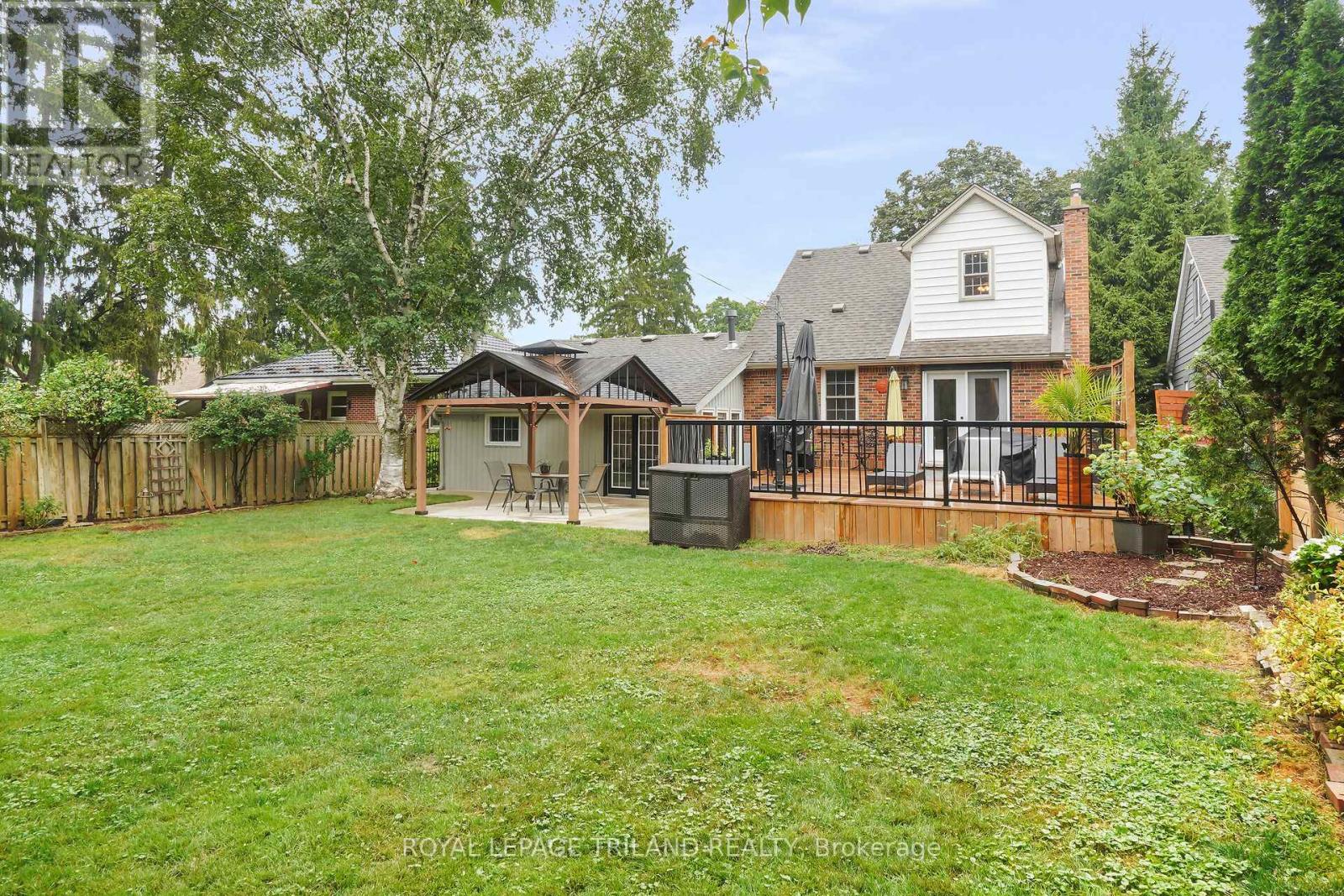 87 Iroquois Avenue, London South (South G), Ontario  N6C 2K7 - Photo 36 - X12491662