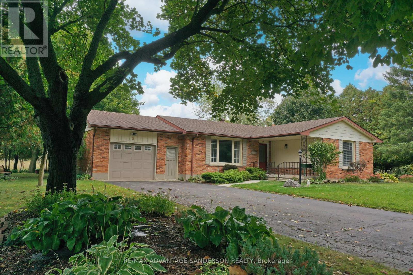 9 James Street, Middlesex Centre (Poplar Hill), Ontario  N0M 2A0 - Photo 1 - X12491738