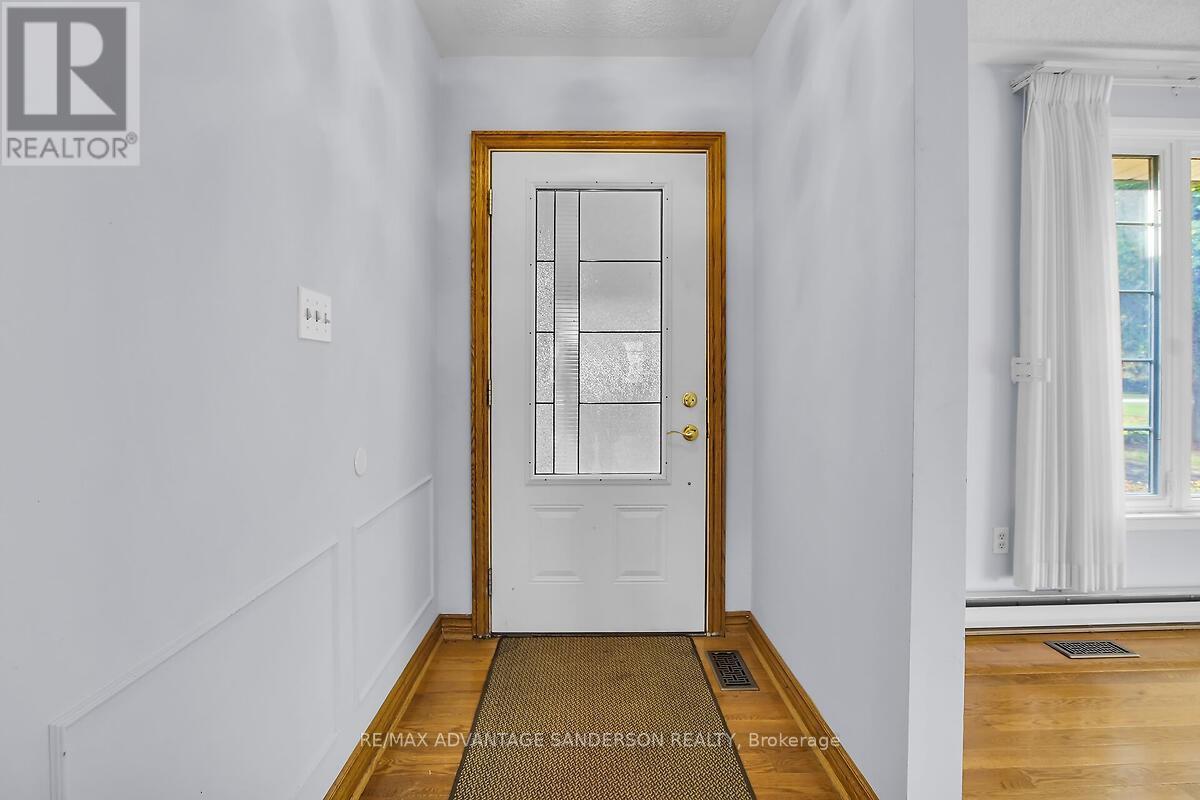 9 James Street, Middlesex Centre (Poplar Hill), Ontario  N0M 2A0 - Photo 10 - X12491738