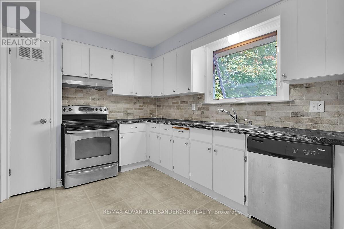 9 James Street, Middlesex Centre (Poplar Hill), Ontario  N0M 2A0 - Photo 16 - X12491738