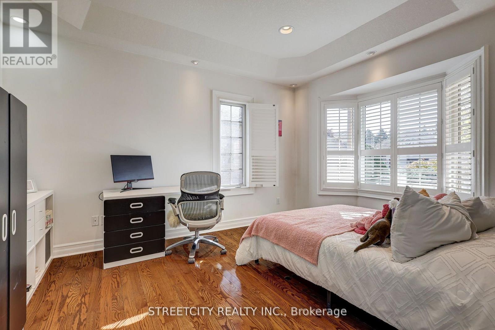 21 Beechwood Circle, St. Thomas, Ontario  N5R 6K4 - Photo 17 - X12491958