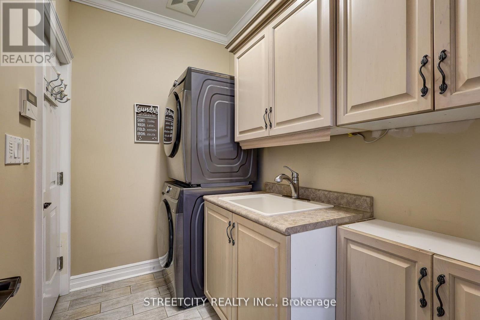 21 Beechwood Circle, St. Thomas, Ontario  N5R 6K4 - Photo 19 - X12491958