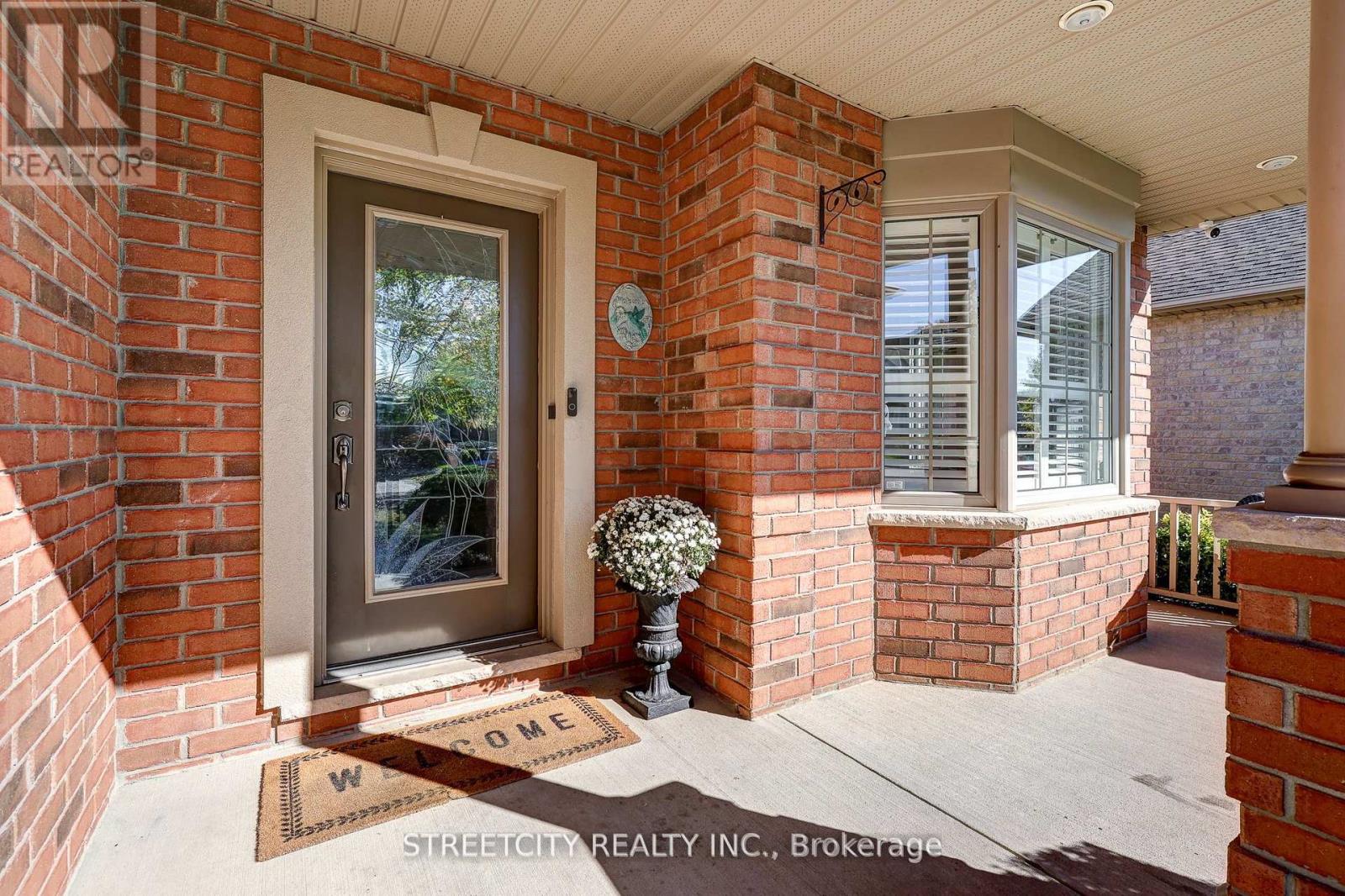 21 Beechwood Circle, St. Thomas, Ontario  N5R 6K4 - Photo 3 - X12491958