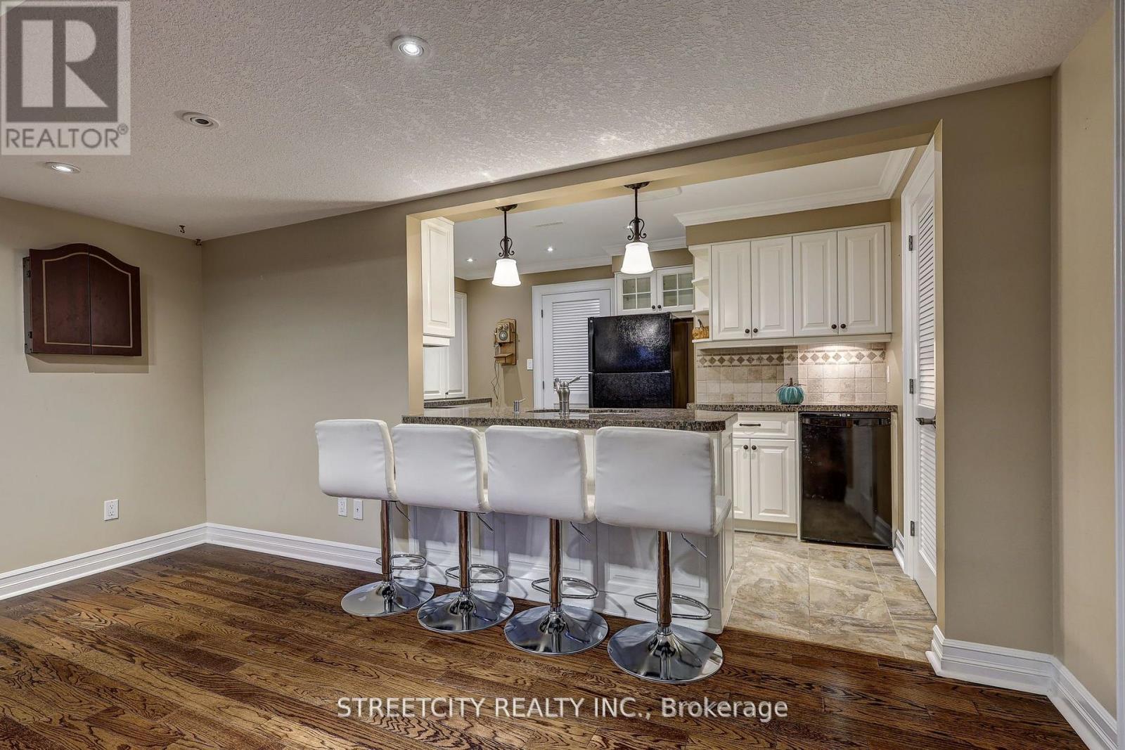 21 Beechwood Circle, St. Thomas, Ontario  N5R 6K4 - Photo 31 - X12491958