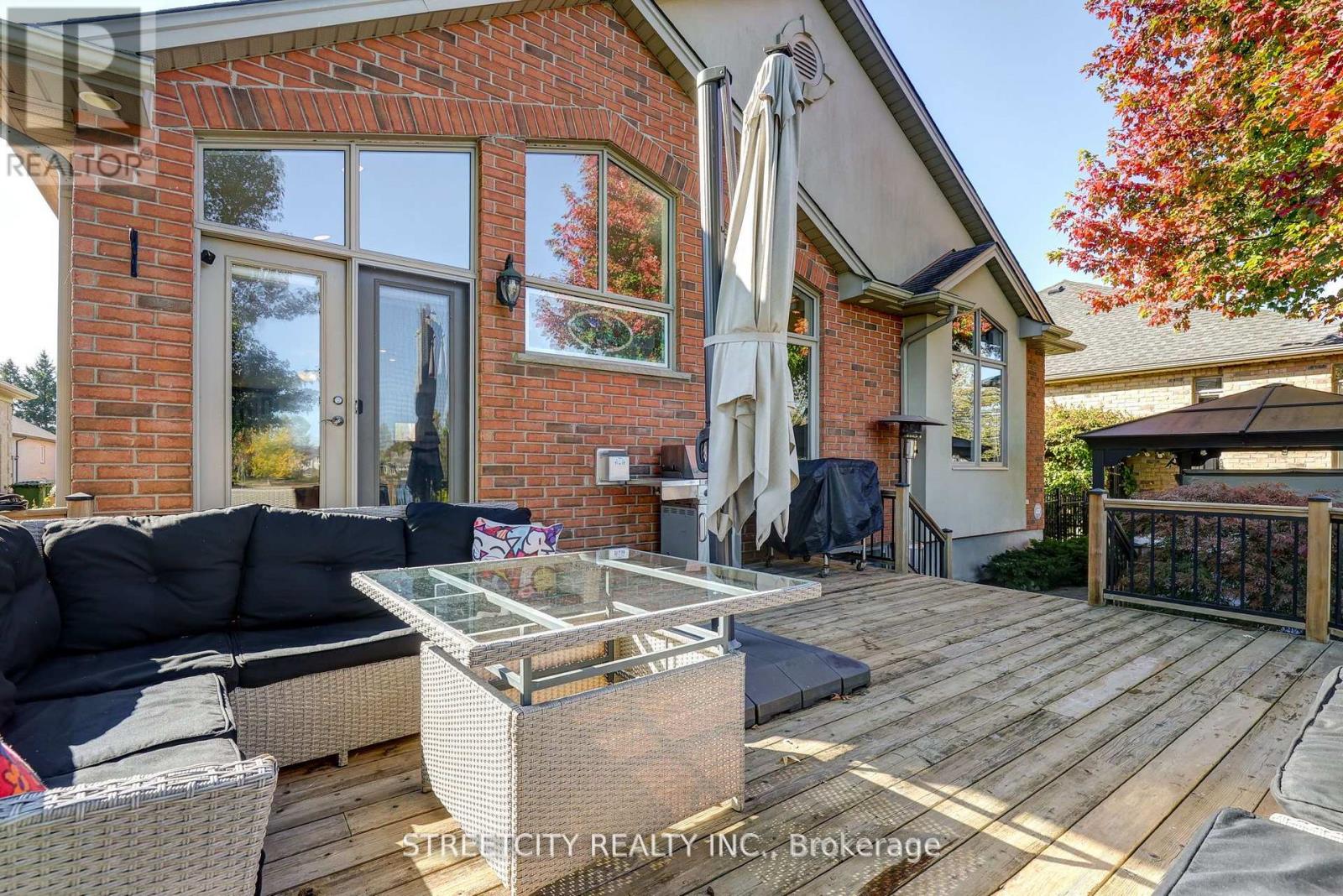 21 Beechwood Circle, St. Thomas, Ontario  N5R 6K4 - Photo 39 - X12491958