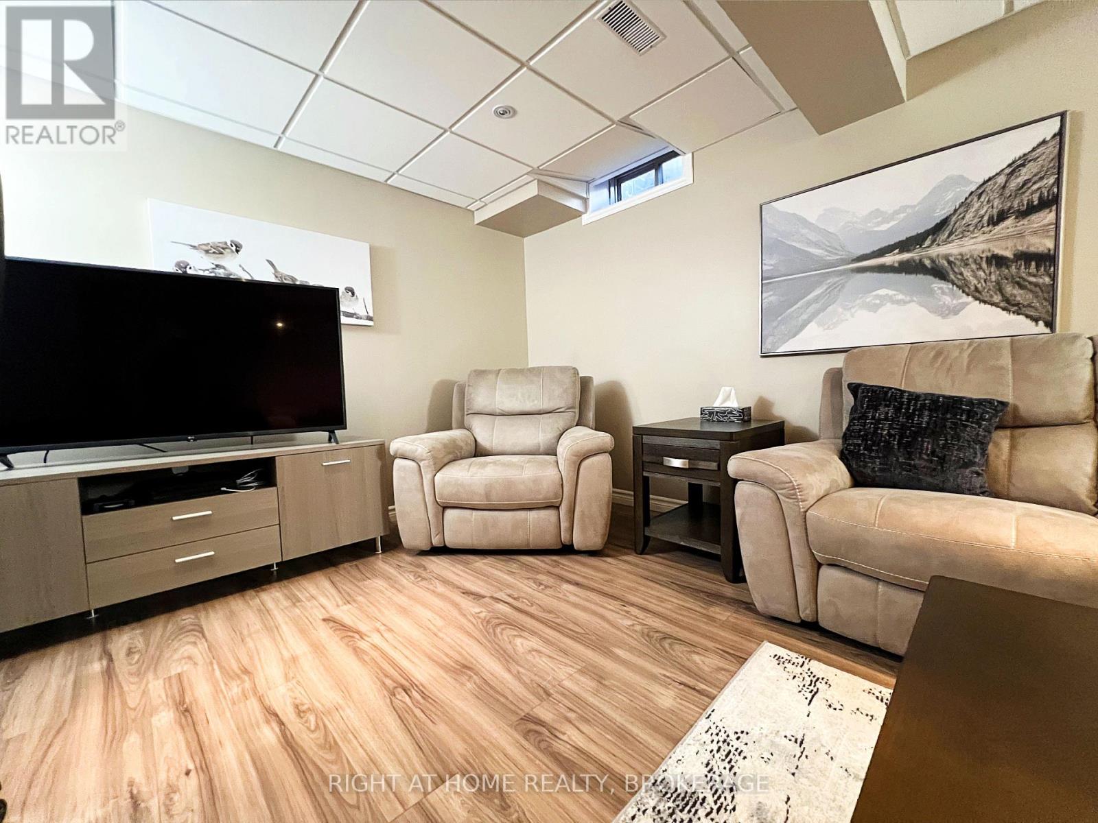 33 - 541 Winston Road, Grimsby, Ontario  L3M 0C5 - Photo 24 - X12402717