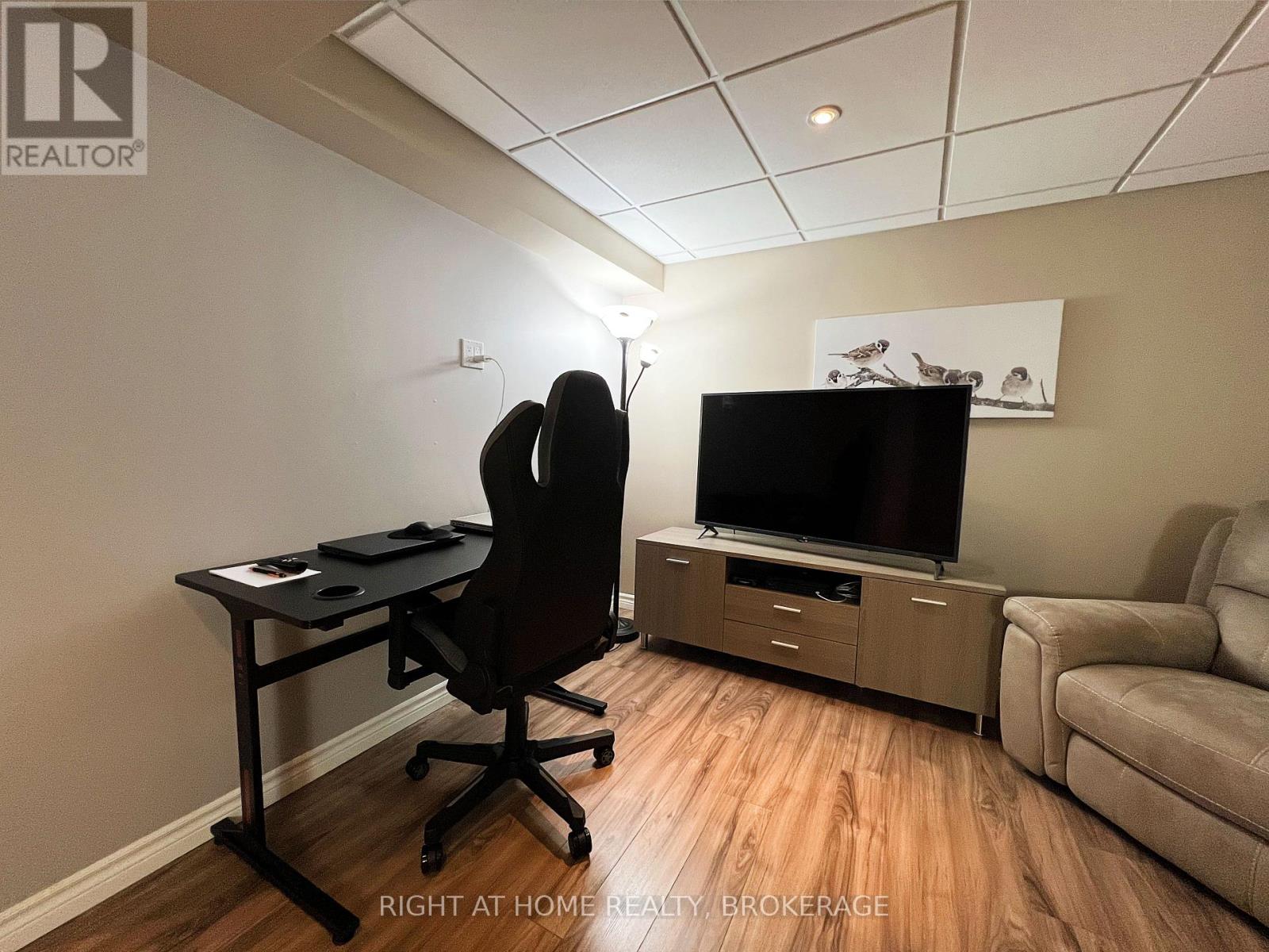 33 - 541 Winston Road, Grimsby, Ontario  L3M 0C5 - Photo 23 - X12402717