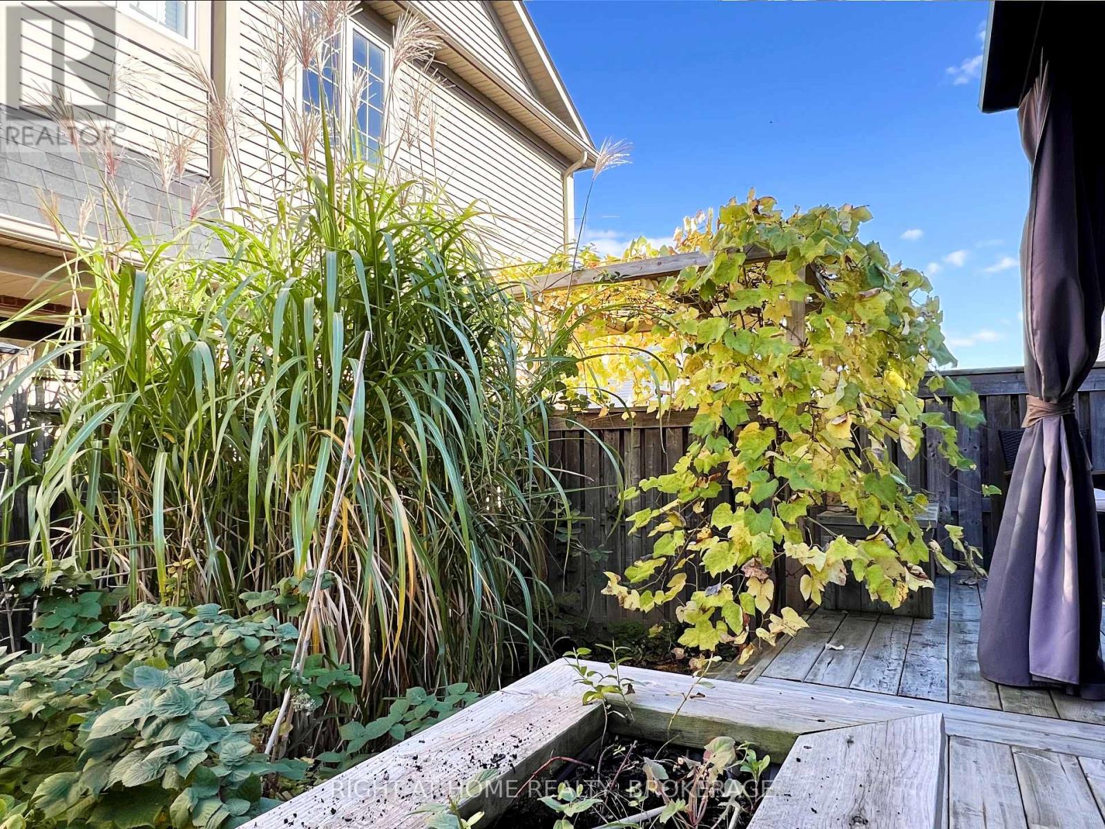 33 - 541 Winston Road, Grimsby, Ontario  L3M 0C5 - Photo 35 - X12402717