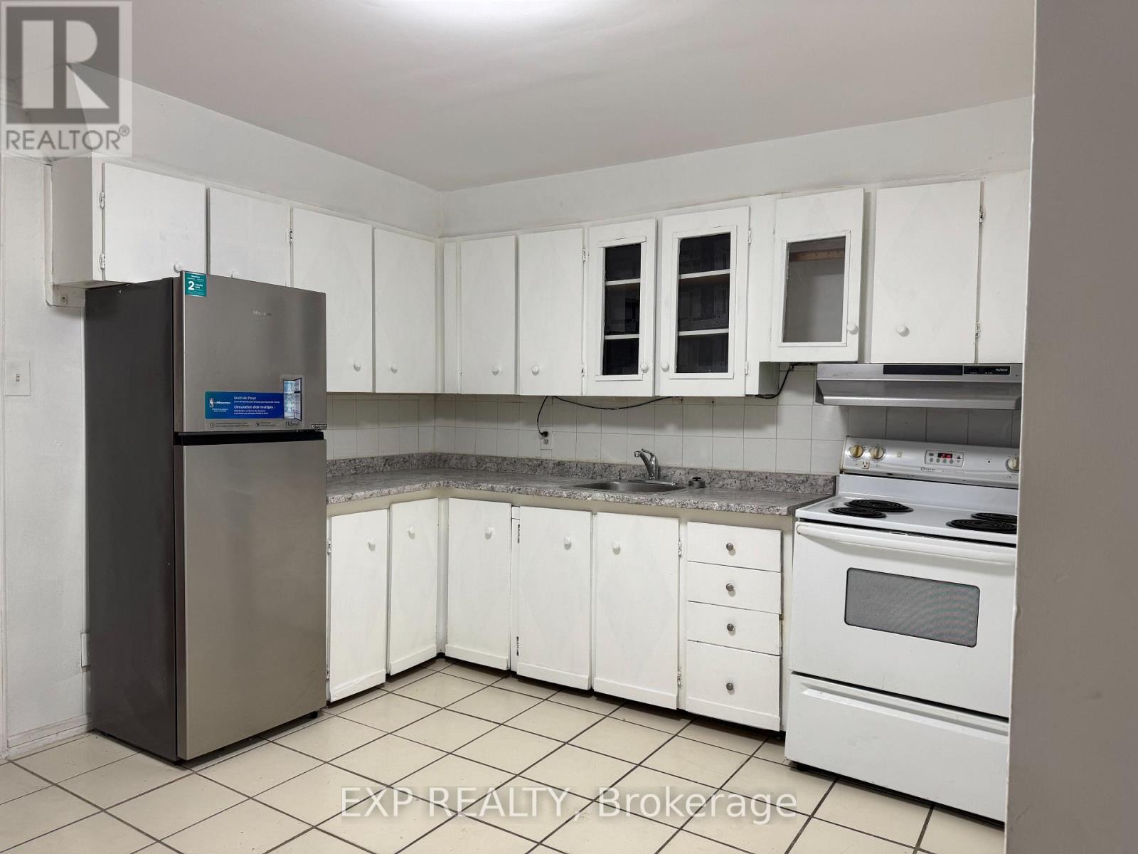 1 - 70 Barrette Street, Ottawa, Ontario  K1L 8A3 - Photo 3 - X12491612