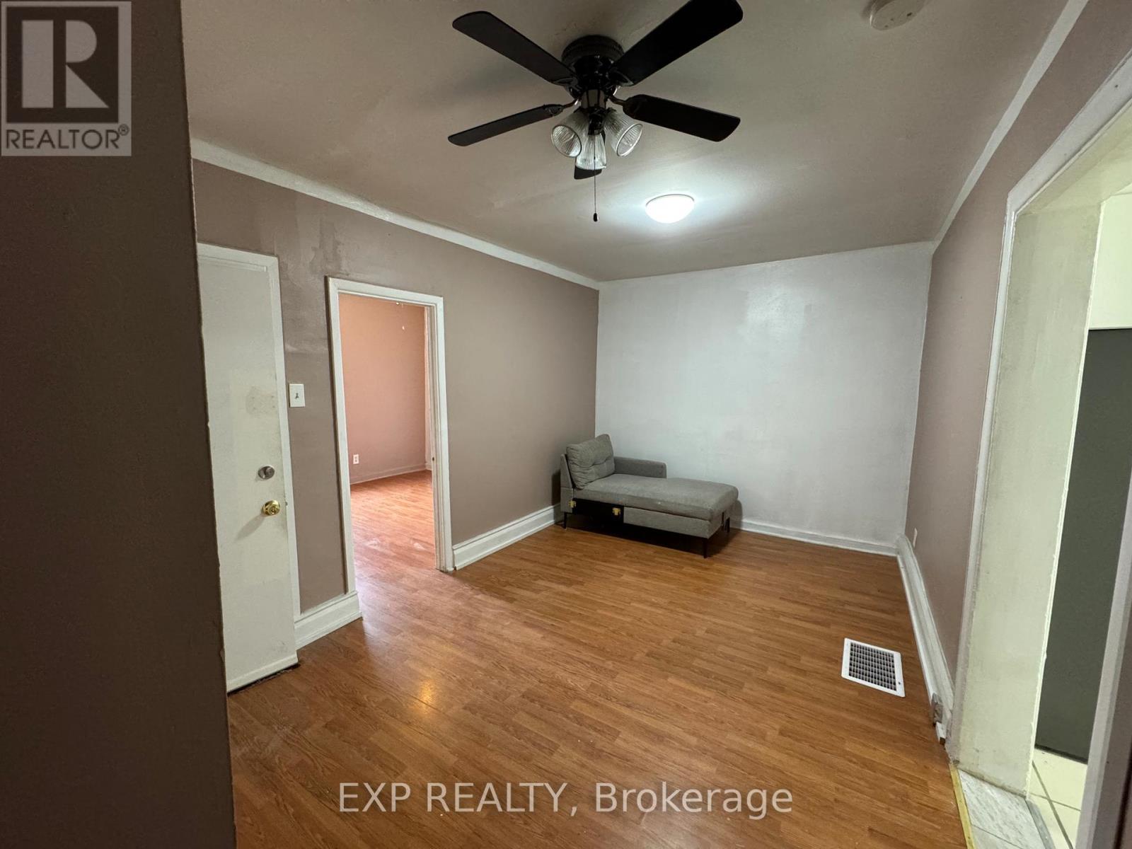 1 - 70 Barrette Street, Ottawa, Ontario  K1L 8A3 - Photo 5 - X12491612