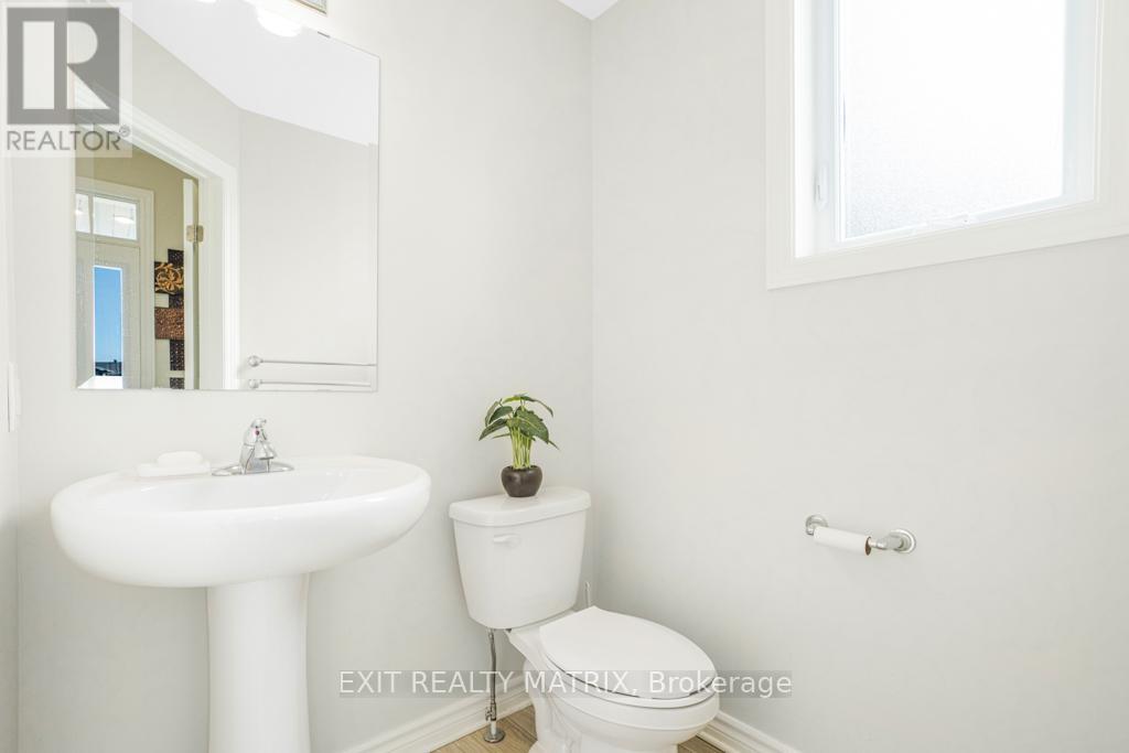 764 Namur Street, Russell, Ontario  K0A 1W0 - Photo 15 - X12491694