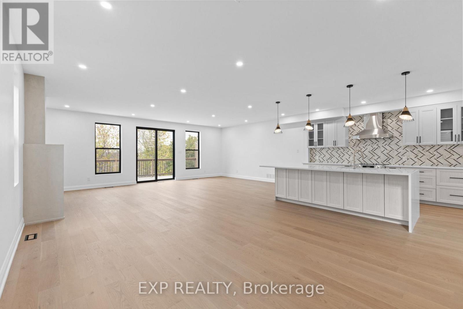 6817 Notre Dame Street, Ottawa, Ontario  K1C 1H4 - Photo 10 - X12491756