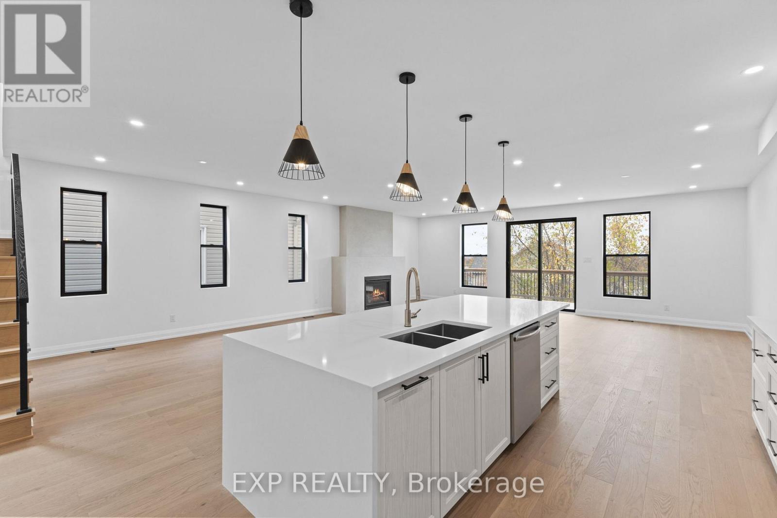 6817 Notre Dame Street, Ottawa, Ontario  K1C 1H4 - Photo 13 - X12491756