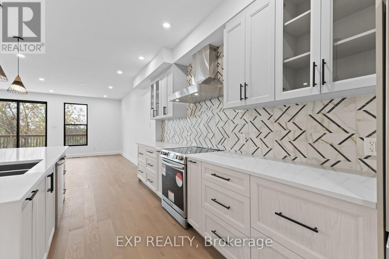 6817 Notre Dame Street, Ottawa, Ontario  K1C 1H4 - Photo 5 - X12491756