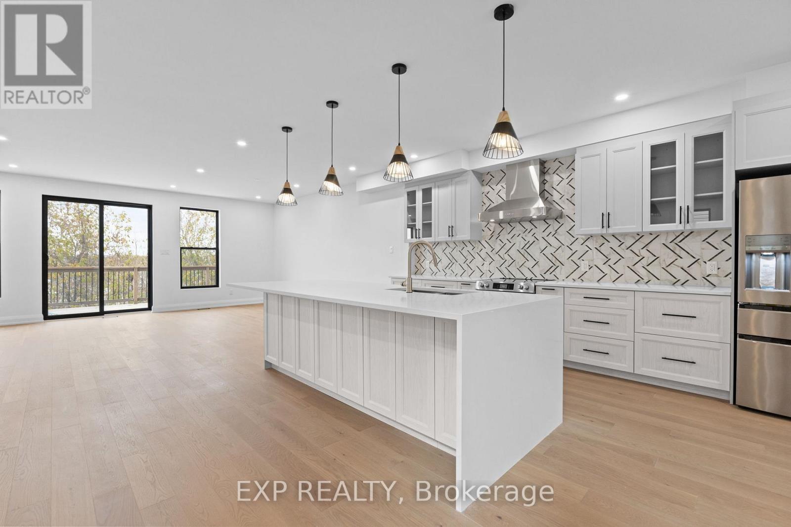 6817 Notre Dame Street, Ottawa, Ontario  K1C 1H4 - Photo 6 - X12491756