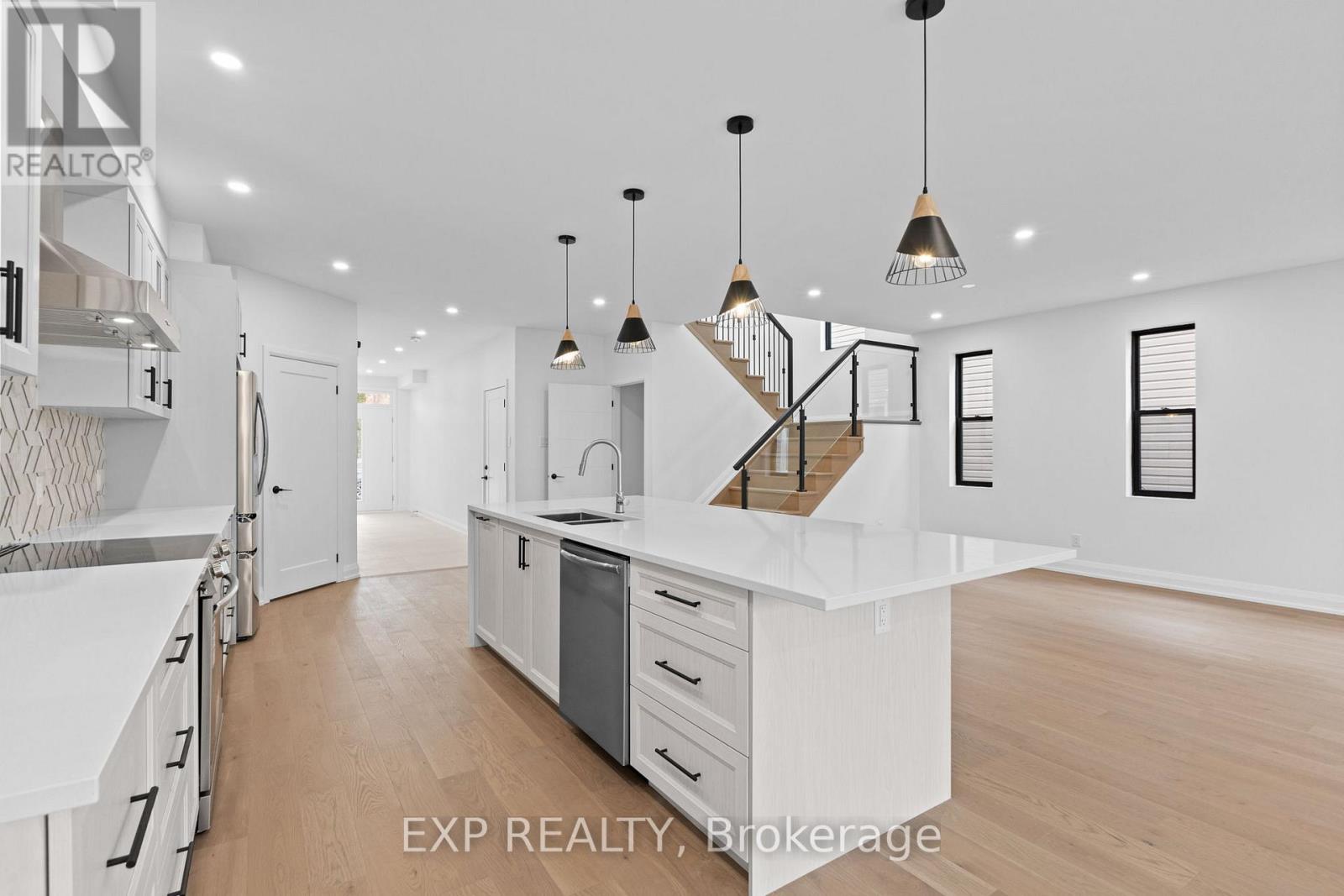 6817 Notre Dame Street, Ottawa, Ontario  K1C 1H4 - Photo 7 - X12491756