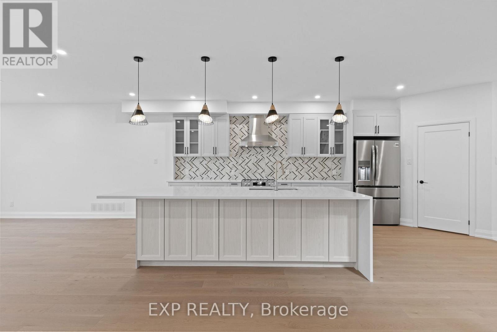 6817 Notre Dame Street, Ottawa, Ontario  K1C 1H4 - Photo 8 - X12491756