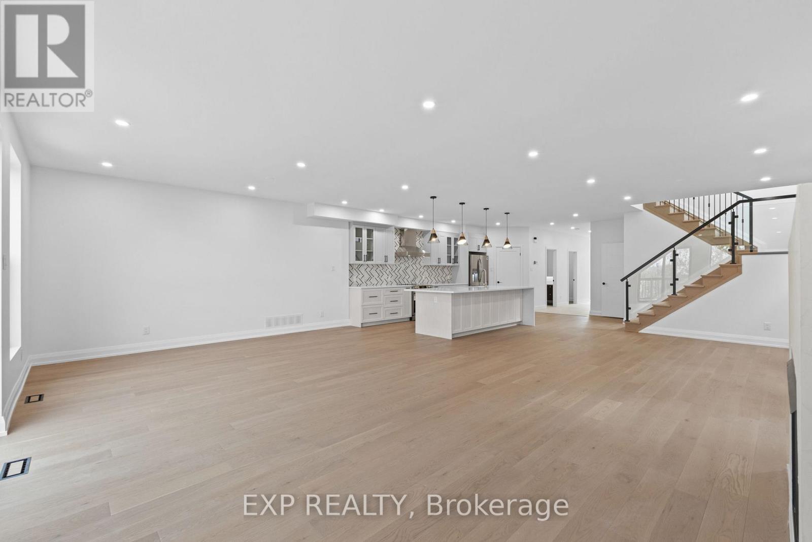 6817 Notre Dame Street, Ottawa, Ontario  K1C 1H4 - Photo 9 - X12491756