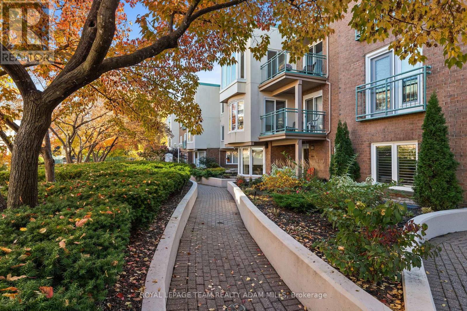 202d - 1 Columbus Avenue, Ottawa, Ontario  K1K 4L1 - Photo 2 - X12491800