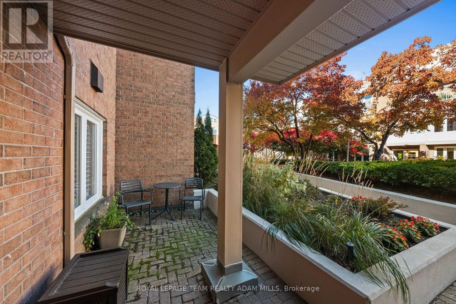 202d - 1 Columbus Avenue, Ottawa, Ontario  K1K 4L1 - Photo 4 - X12491800