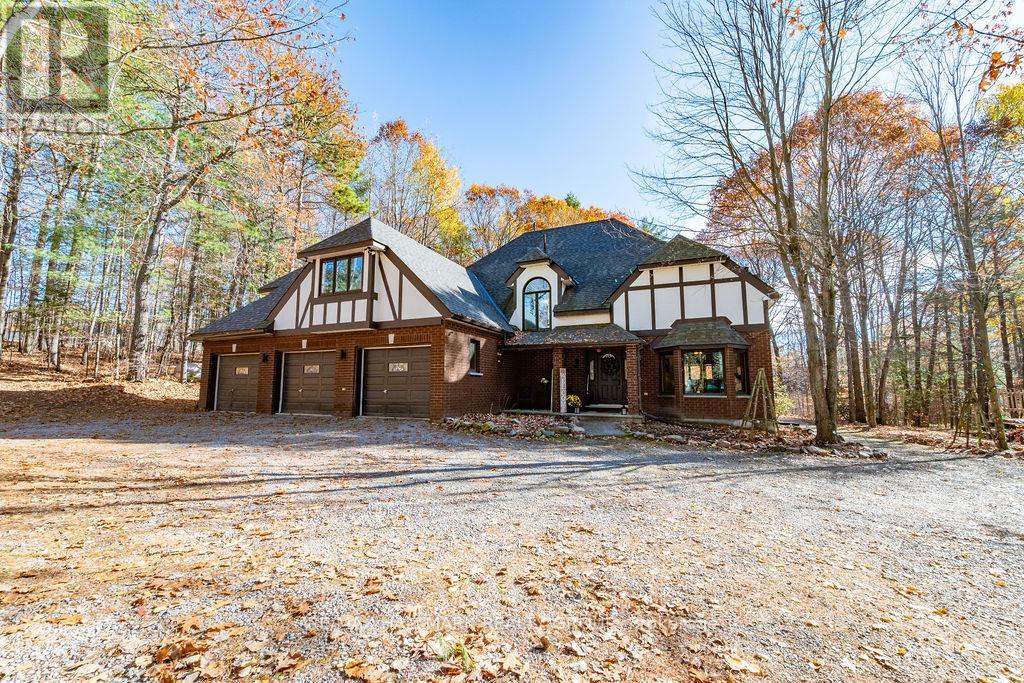 24 RAHNS ROAD, Laurentian Valley, Ontario