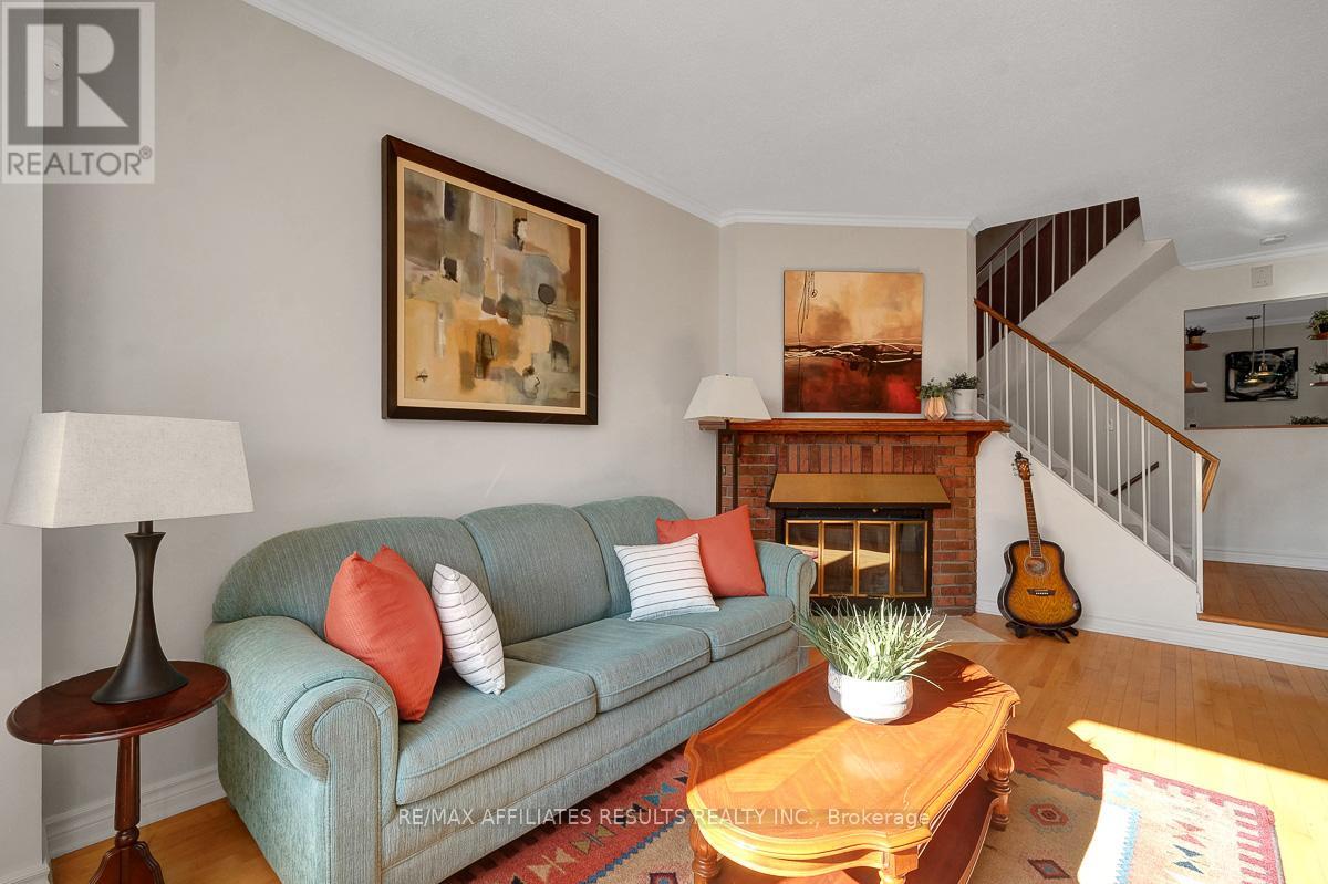 68 Pheasant Run Drive, Ottawa, Ontario  K2J 2R4 - Photo 11 - X12491902