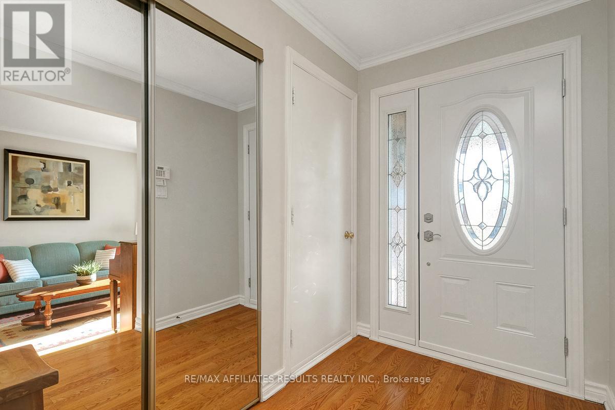 68 Pheasant Run Drive, Ottawa, Ontario  K2J 2R4 - Photo 7 - X12491902